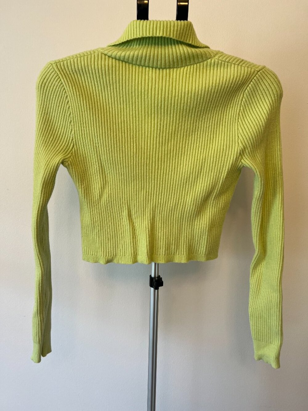 Cropped Sweater - Picture 2 of 2